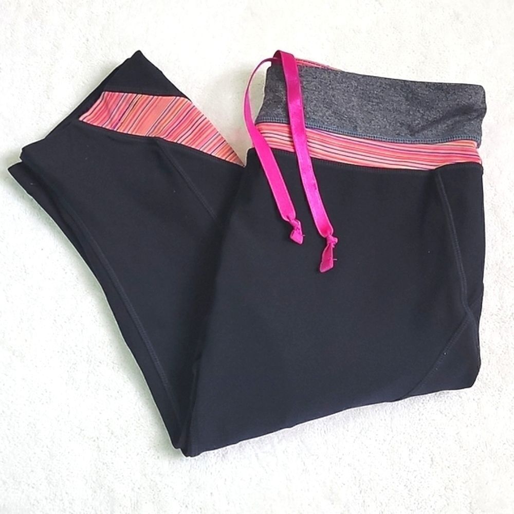 MPG Mondetta Performance Gear Capri Leggings